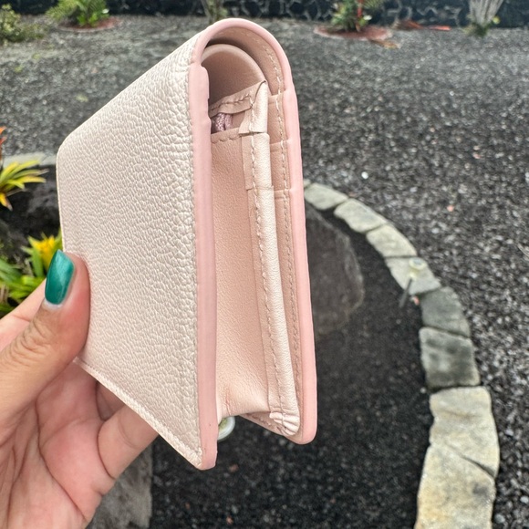 MCM NWOT Soft Pink Leather Bifold Wallet Embossed Logo Made in Korea - Picture 7 of 14